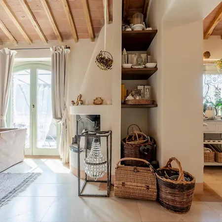 Charming Casanova In Radicondoli, Pool, Wifi شقة *